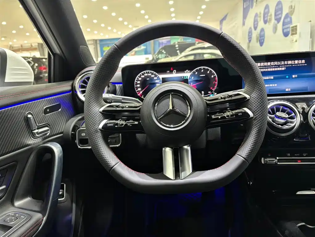 Mercedes-Benz A-Class 2025 A 200 L Fashion Edition фото 9