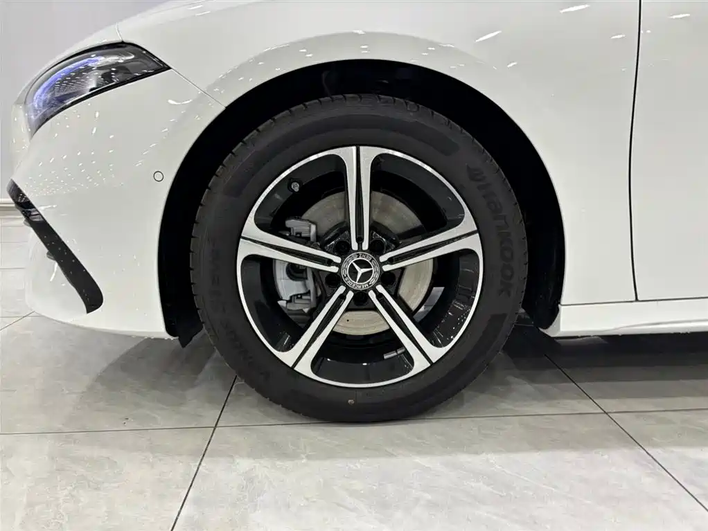Mercedes-Benz A-Class 2025 A 200 L Fashion Edition фото 17