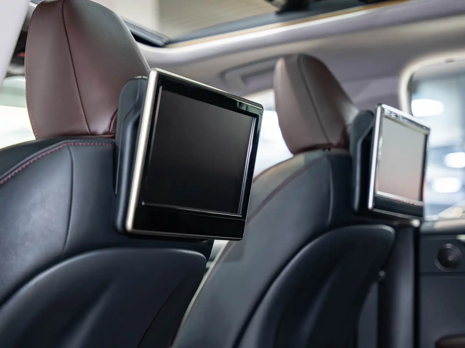 Фото 23 - Lexus RX