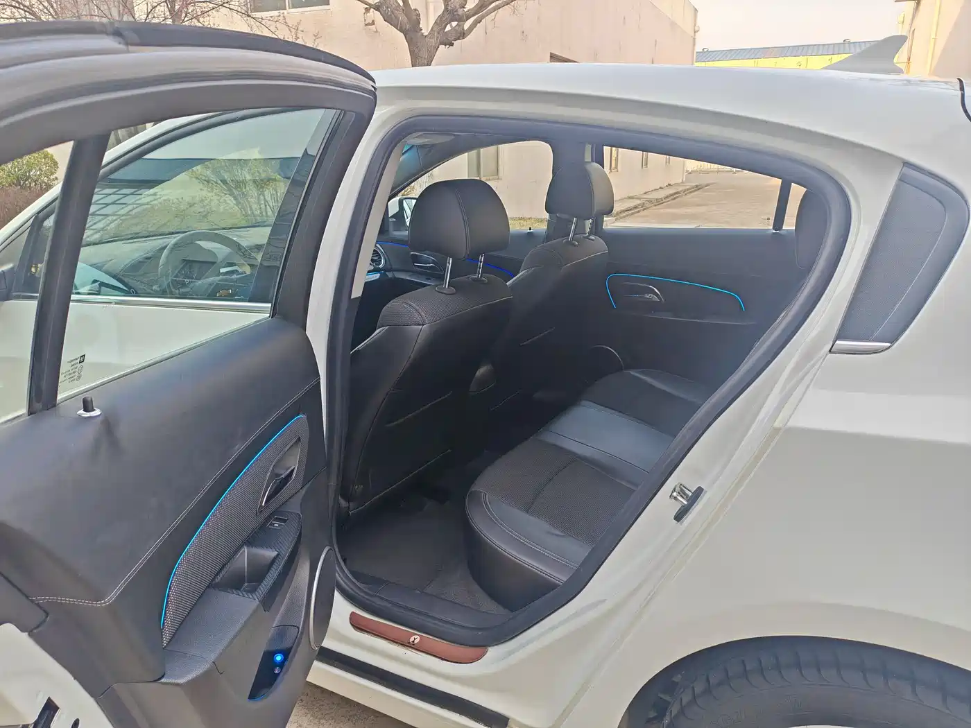 Chevrolet Cruze 2013 Hatchback 1.6T Automatic Flagship фото 9