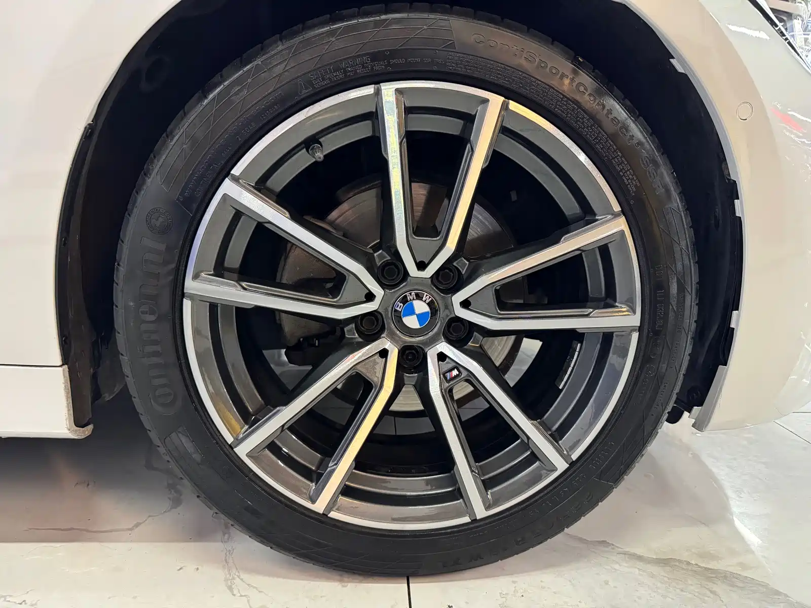Photo 13 - BMW 3 Series