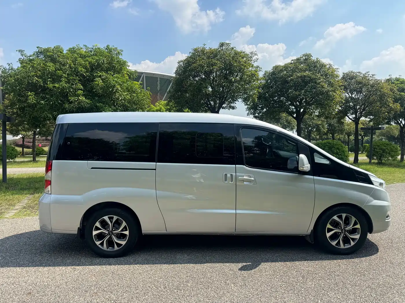 JAC Refine M5 2019 2019 2.0T Gasoline Manual Business Edition