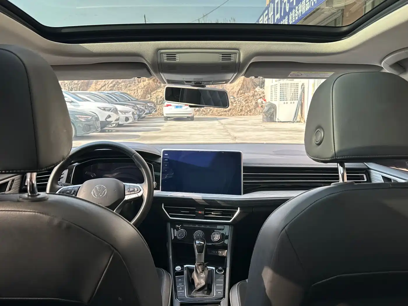 Volkswagen Sagitar 2023 Model Year 280TSI DSG Surpass Edition фото 16