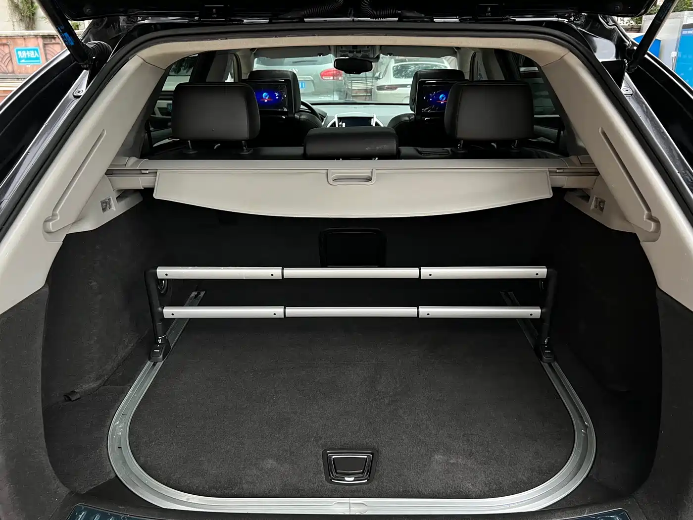 Cadillac SRX 2014 3.6L Flagship Model фото 25