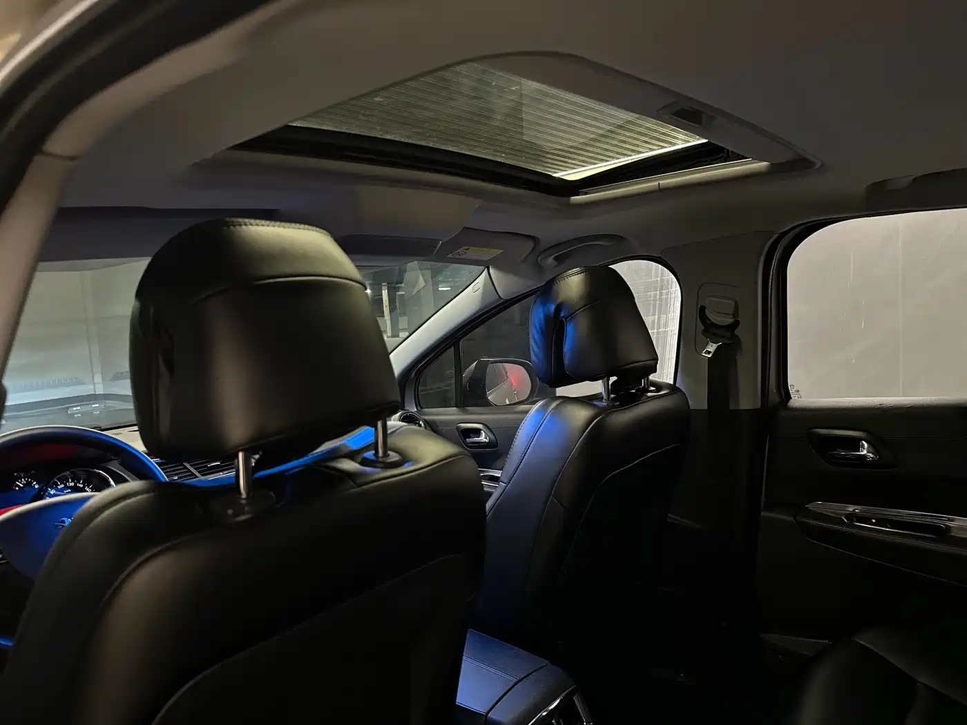 Peugeot 3008 2016 2.0L Automatic Classic Edition фото 13