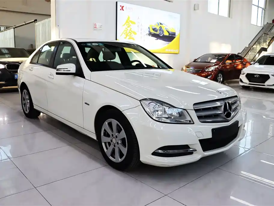 Mercedes-Benz C-Class 2011 C 180K Classic фото 3