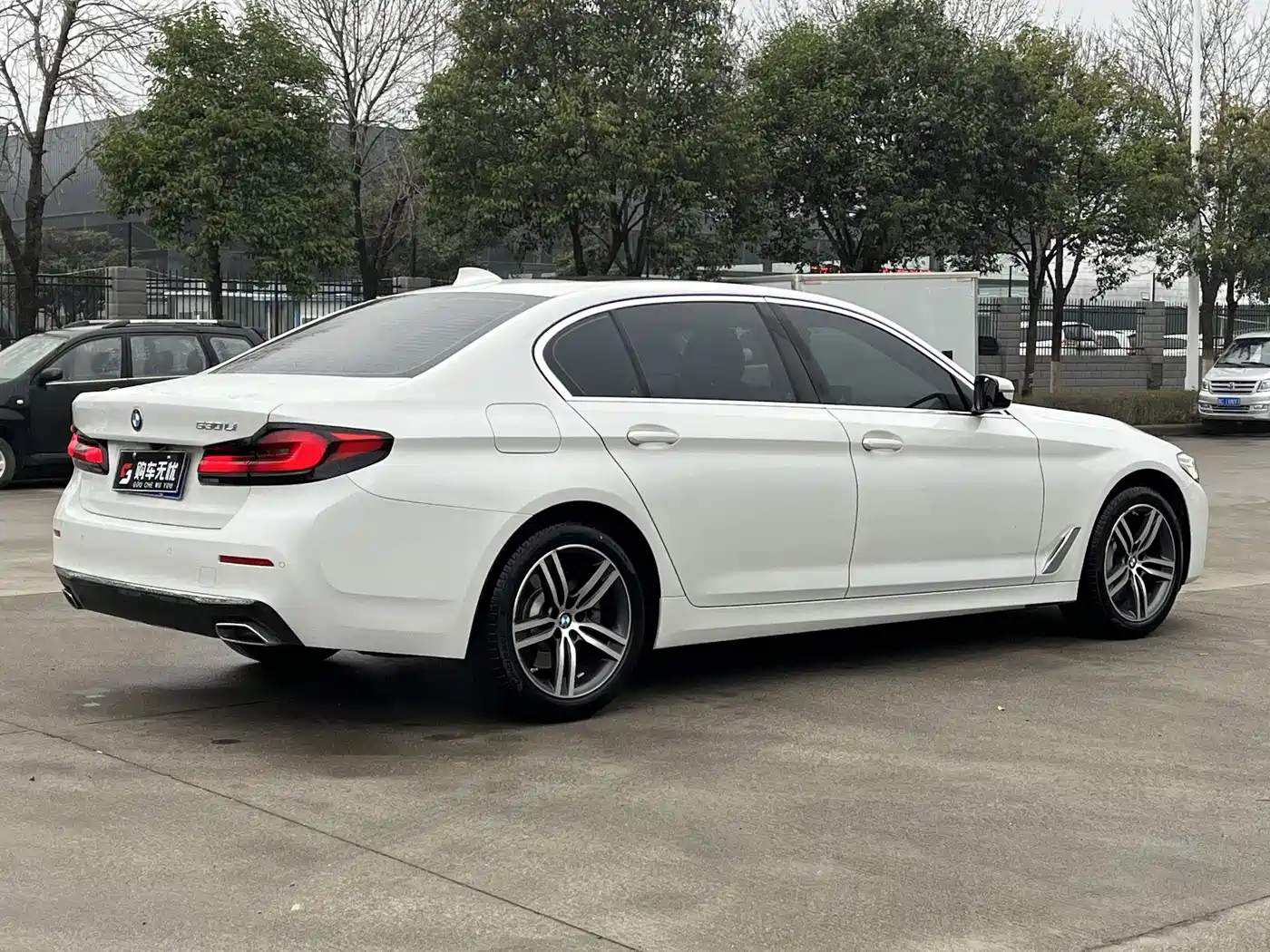 BMW 5 SERIES