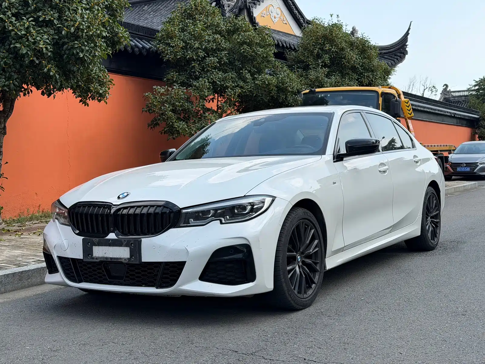 Photo 1 - BMW 3 Series