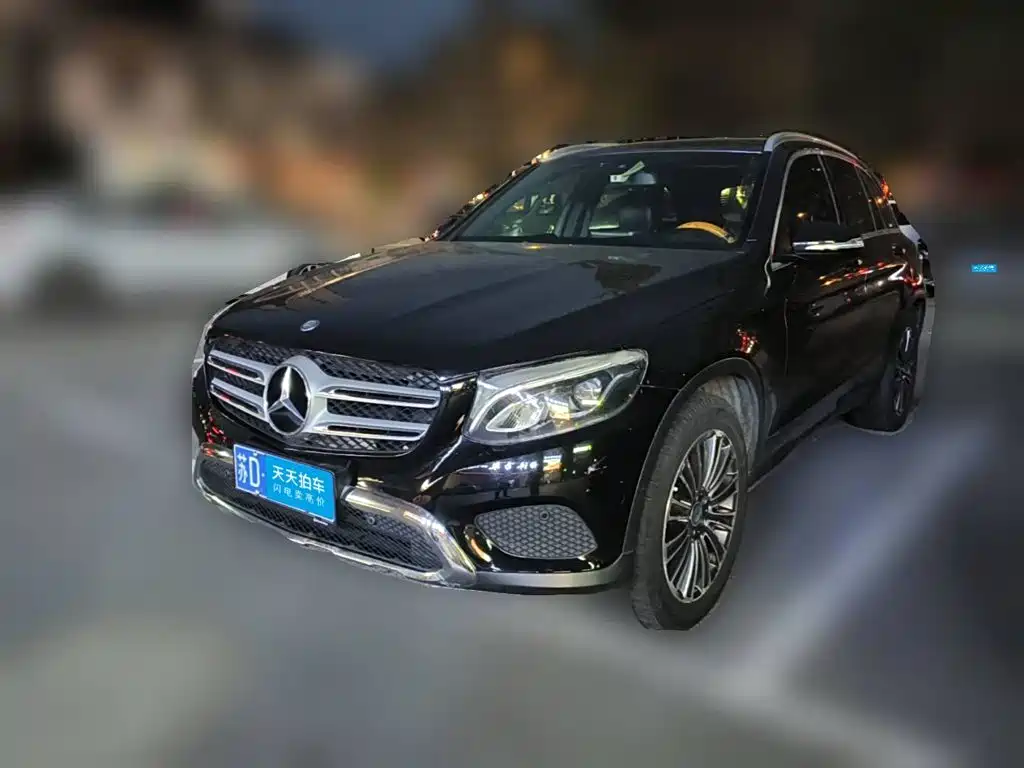 Photo 1 - Mercedes-Benz GLC