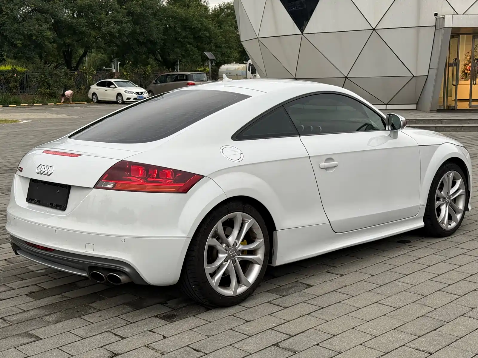 Фото 4 - Audi TTS