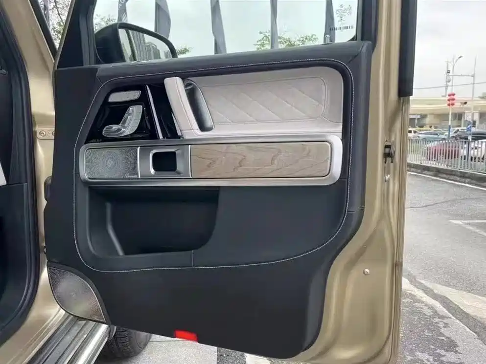 Mercedes-Benz G-Class 2023 G 500 фото 12