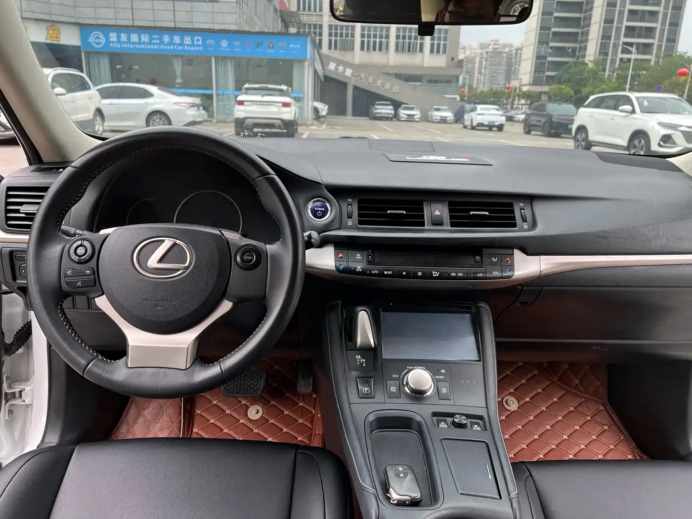 Lexus CT 2014 CT200h Elite Edition Dual Tone фото 15