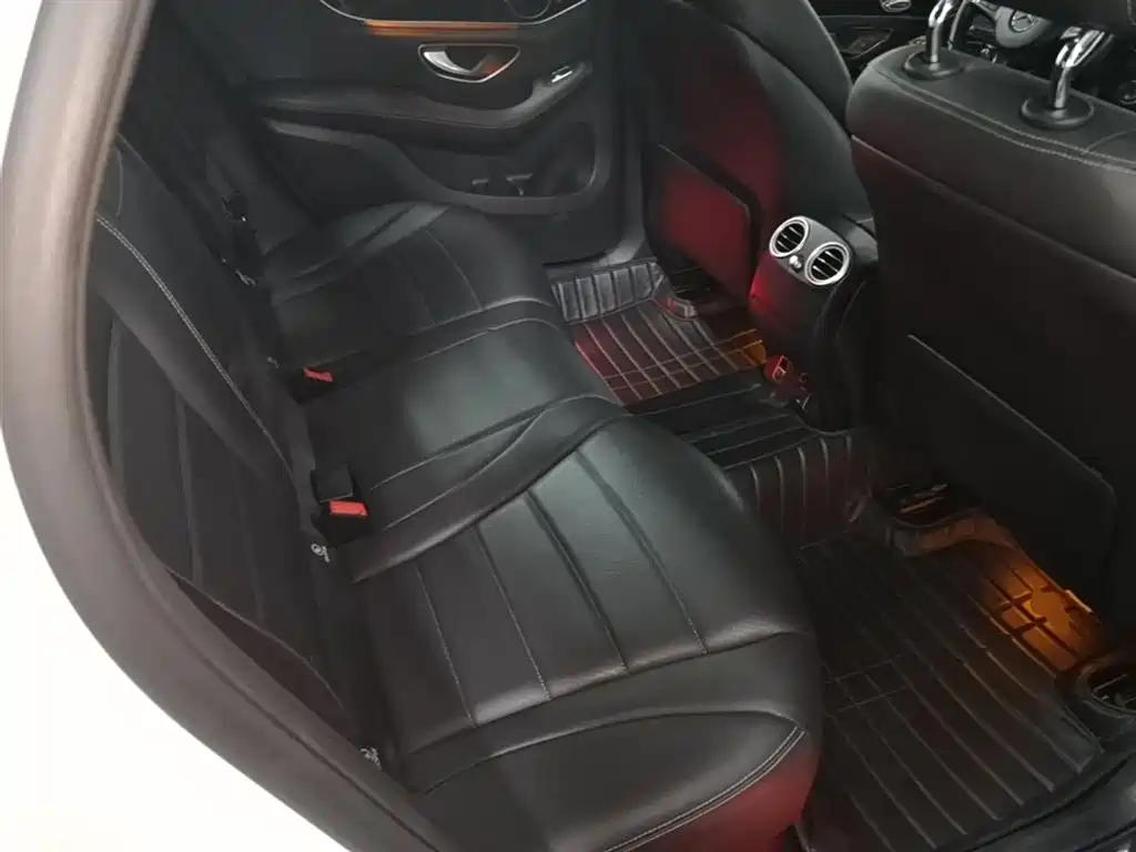 Mercedes-Benz GLC 2019 GLC 260 L 4MATIC Dynamic фото 17
