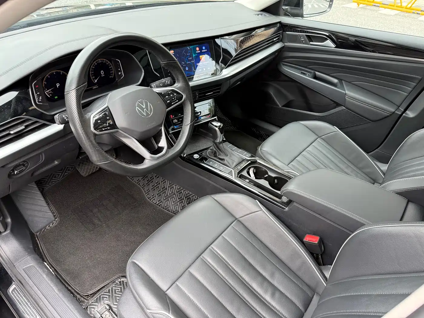 Volkswagen Passat 2023 330TSI Starlight Elite Edition фото 8
