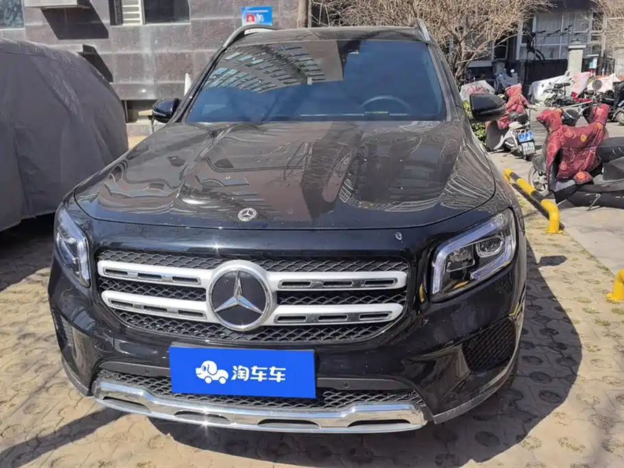MERCEDES-BENZ GLB