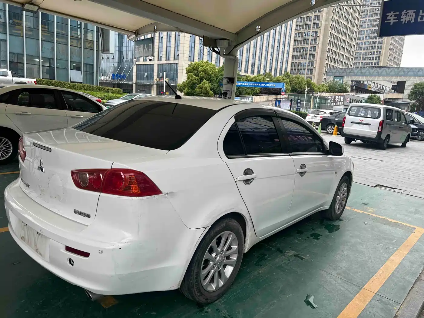 Mitsubishi Lancer EX 2012 New Year Edition 1.8L Manual Comfort фото 9