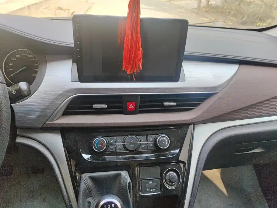 JAC Refine M3 2025 2025 PLUS 1.8L Manual Comfort 7/8 Seater