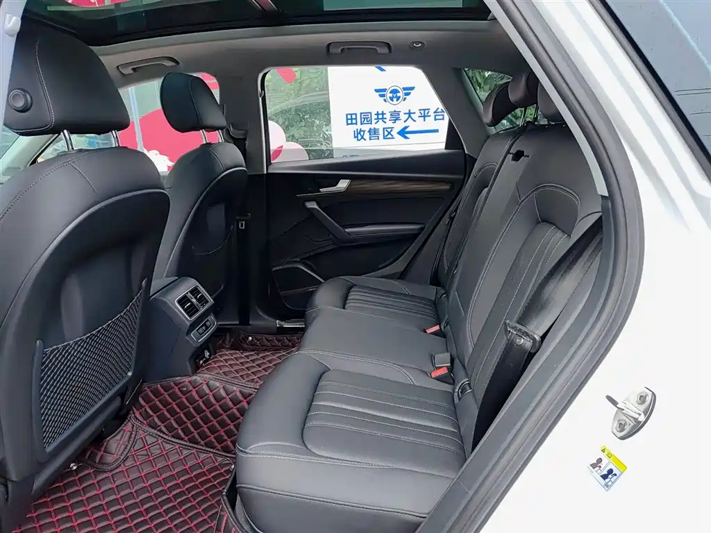 Audi Q5L 2022 45T Luxury Elegance фото 8