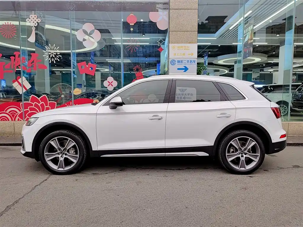 Audi Q5L 2022 45T Luxury Elegance фото 3