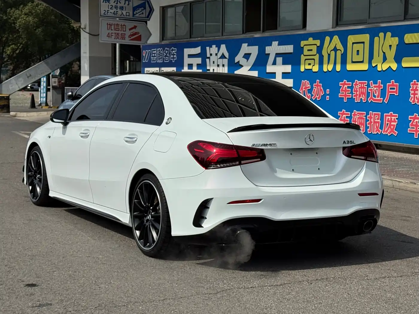 Mercedes-Benz A-Class AMG 2023 Model Year AMG A 35 L 4MATIC фото 4