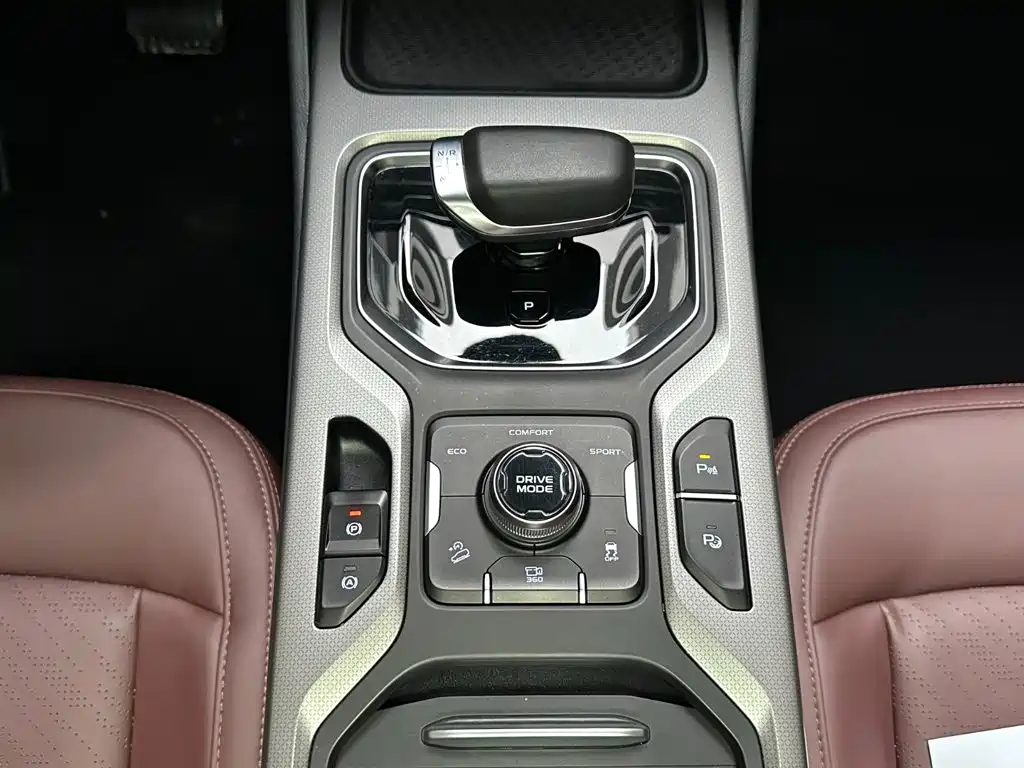 Geely Okavango 2022 2022 Model 1.8TD DCT Flagship 7-Seater