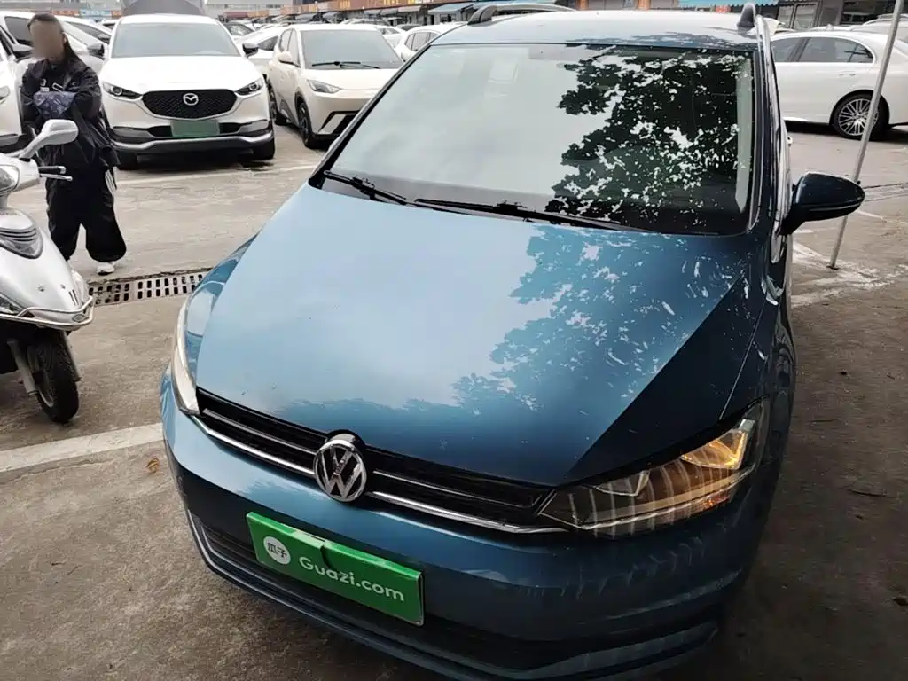 Фото 1 - Volkswagen Touran
