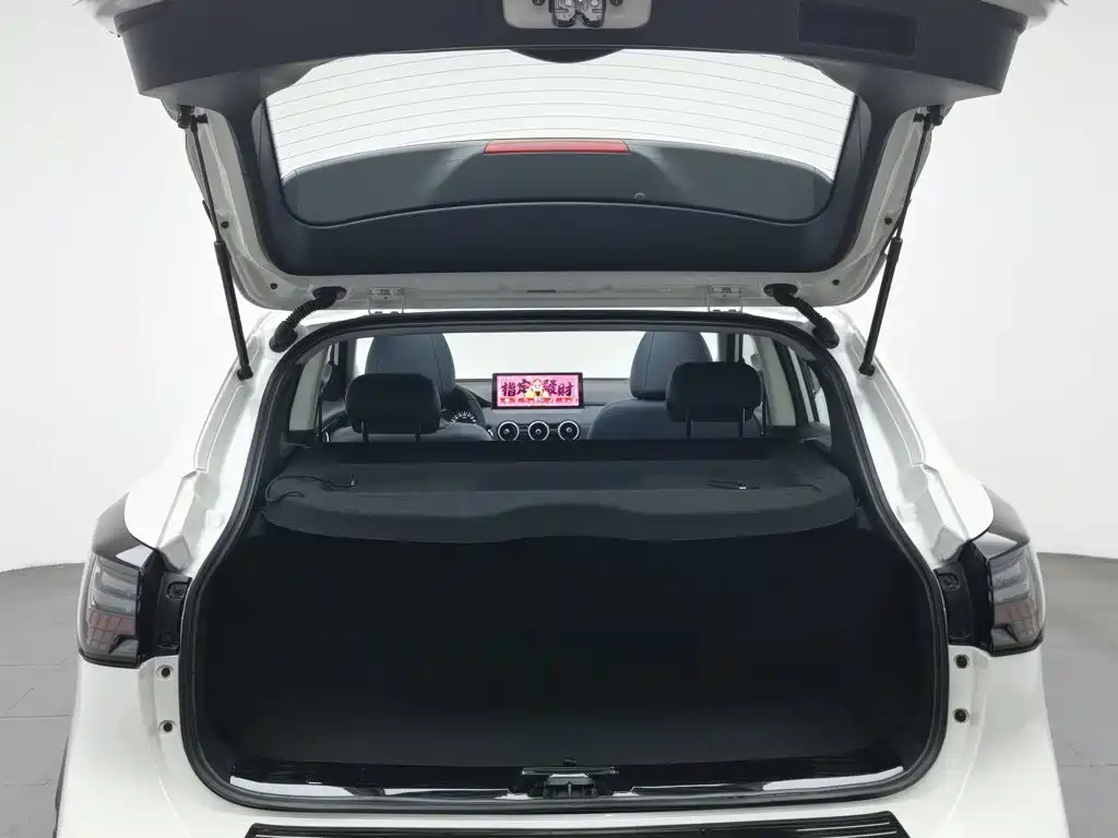 Nissan Qashqai 2025 2025 Facelift Honor 2.0L CVT XV+ Leading Edition