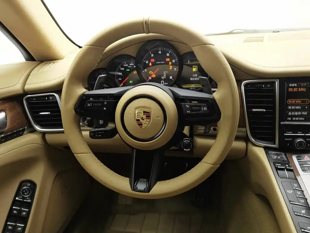 Porsche Panamera 2011 2010 Panamera 4 3.6L