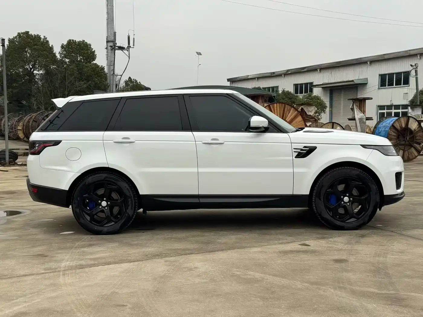 Land Rover Range Rover Sport 2021 3.0 L6 SE фото 9