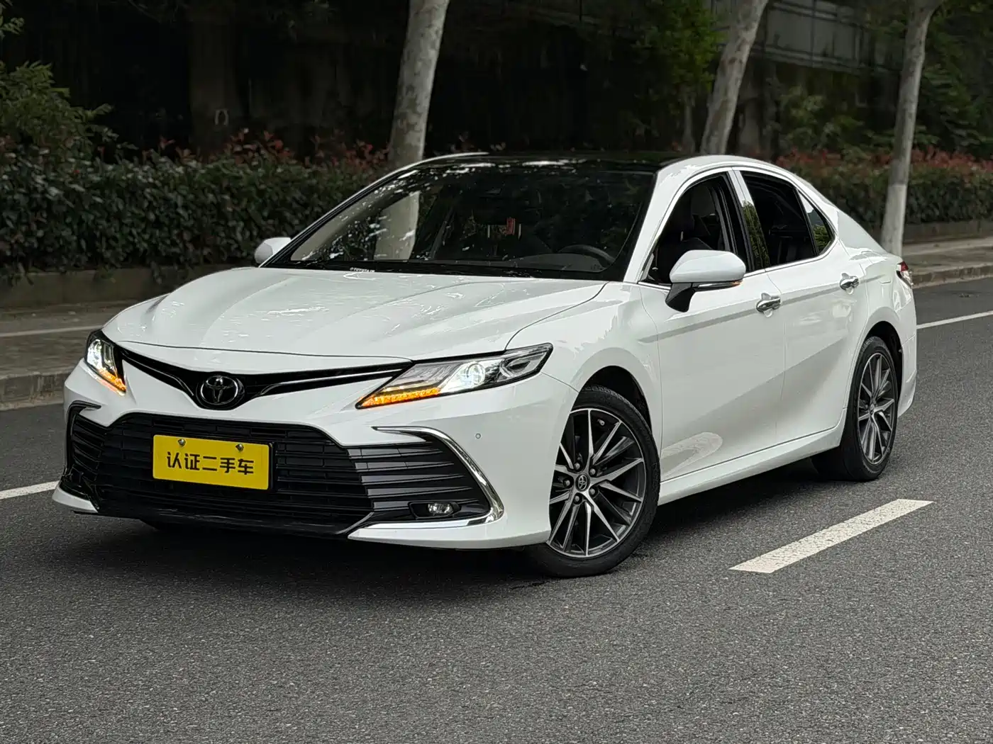 Toyota Camry 2023 2.5G Luxury Edition