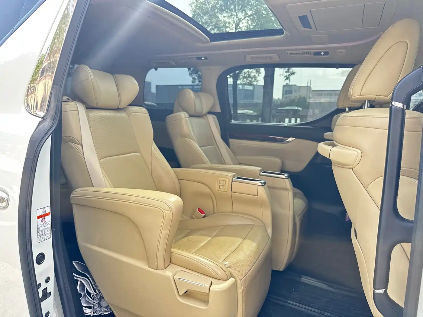 Toyota Alphard 2015 3.5L Premium Edition фото 6