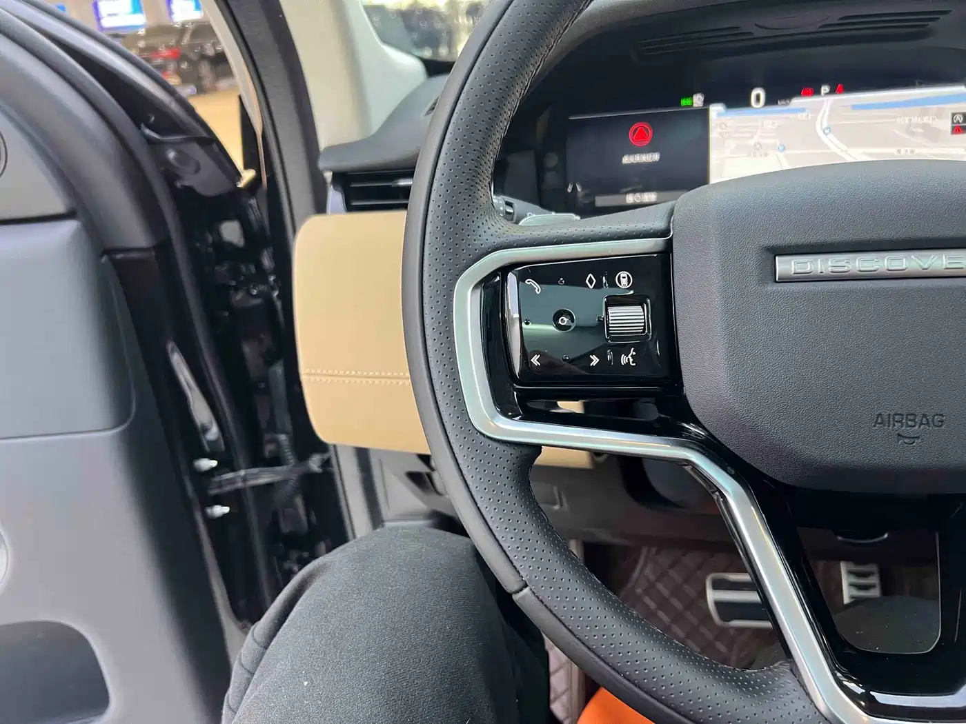 Land Rover Discovery Sport 2025 249PS Performance Tech Edition фото 13
