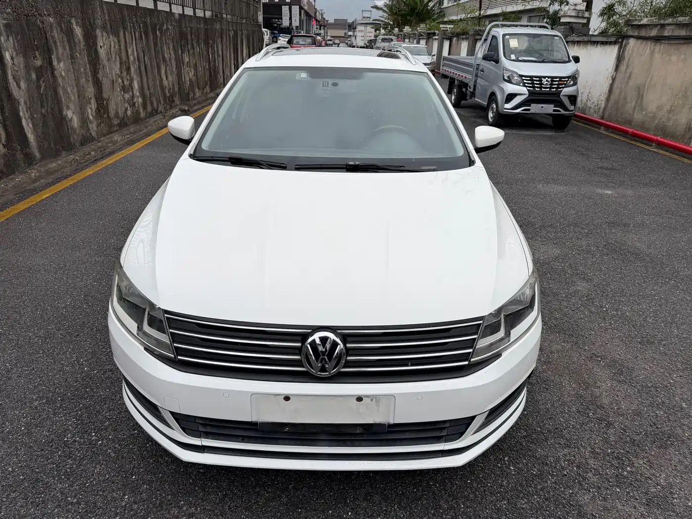 Volkswagen Lavida Tour 2017 180TSI DSG Comfort Edition фото 3