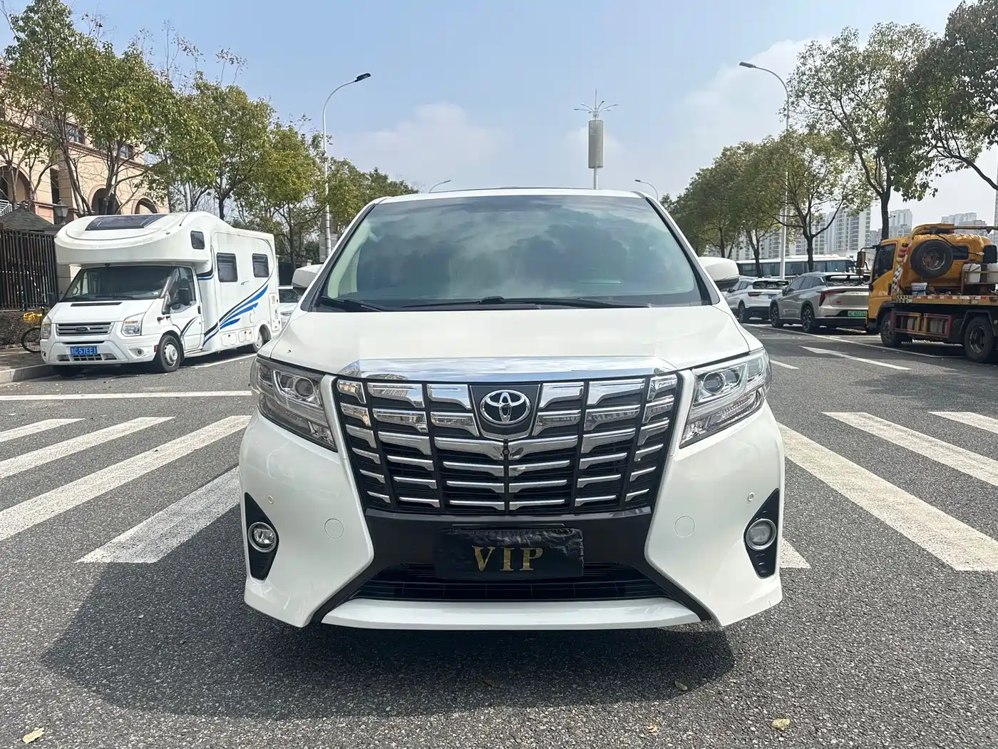 Toyota Alphard 2015 3.5L Premium Edition фото 2