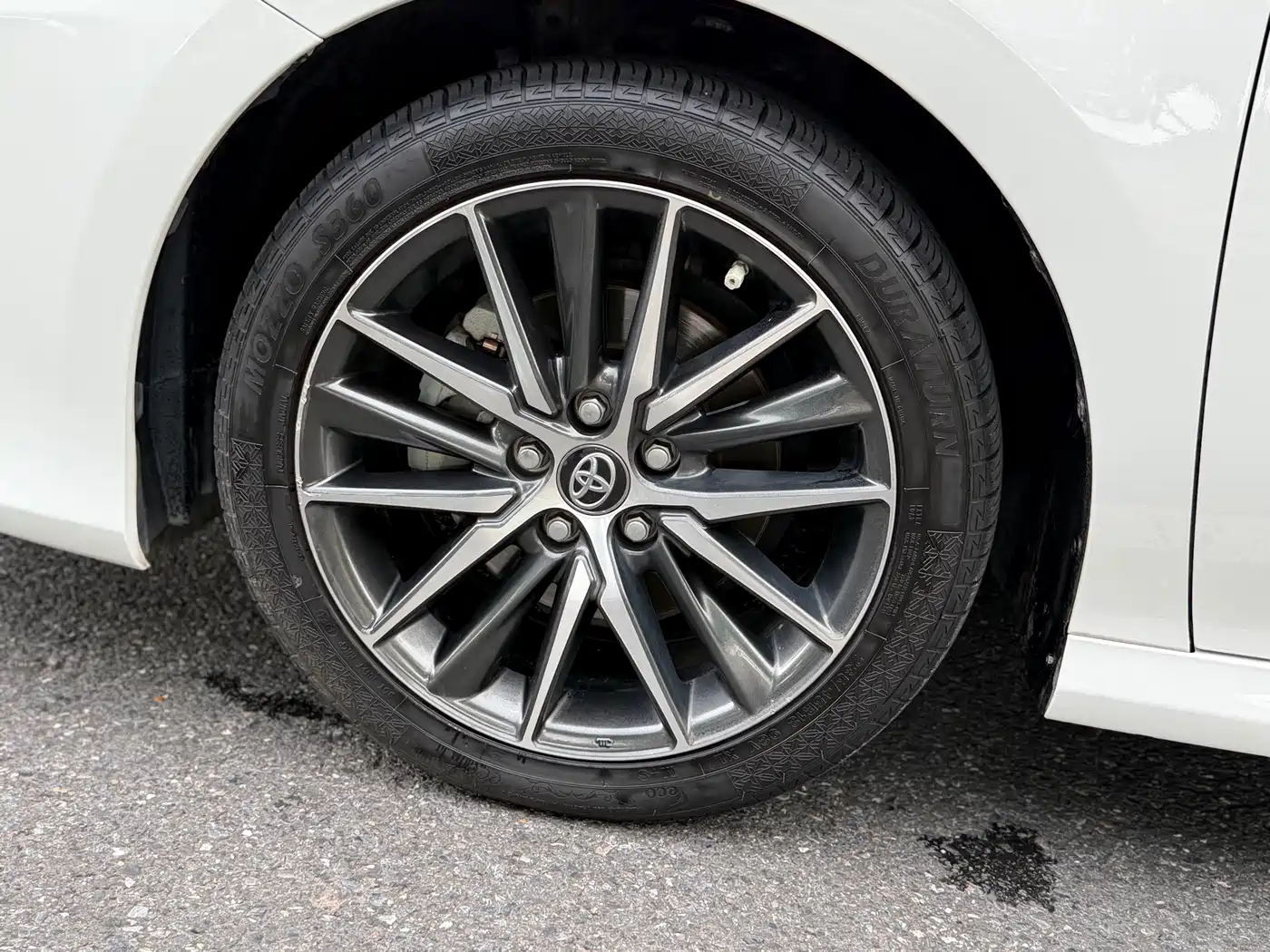 Toyota Camry 2023 2.5G Luxury Edition фото 6