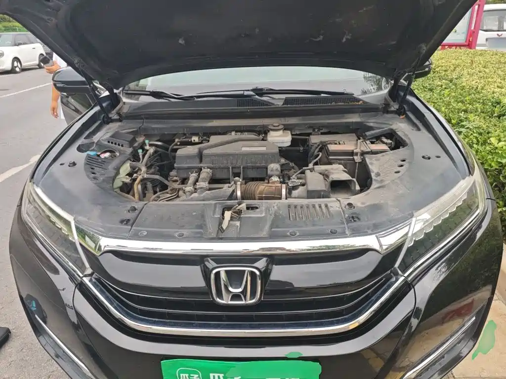 Honda UR-V 2017 2017 240TURBO 2WD Luxury Edition China V