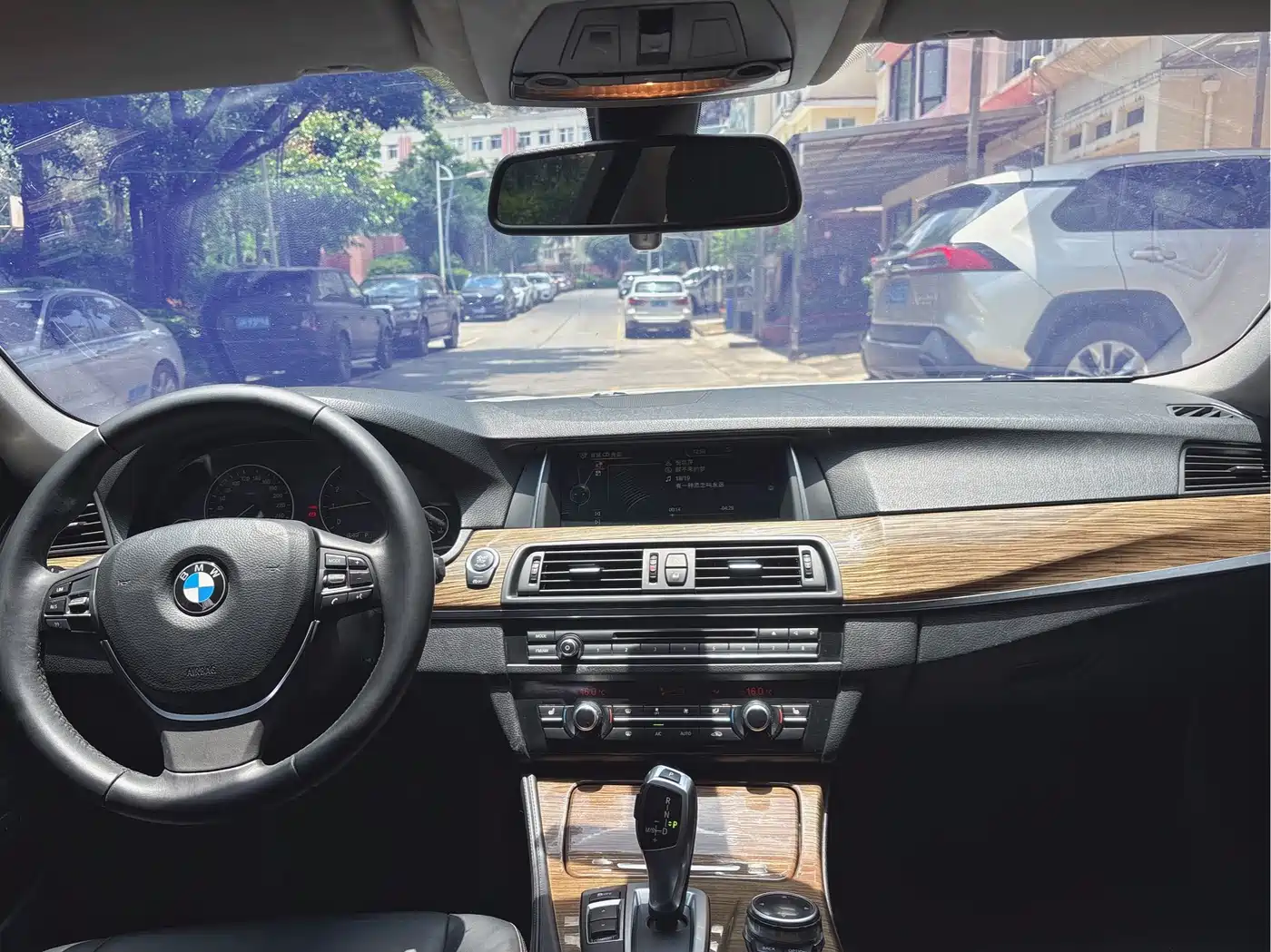 BMW 5 Series 2013 525Li Excellence Edition фото 7