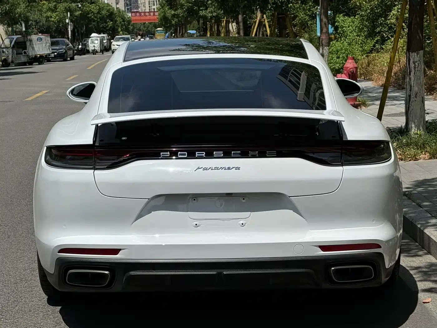 PORSCHE PANAMERA