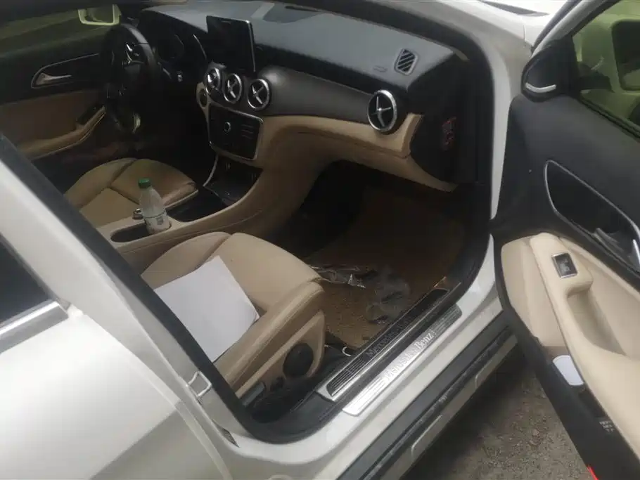 Mercedes-Benz GLA 2016 GLA 200 Dynamic фото 8