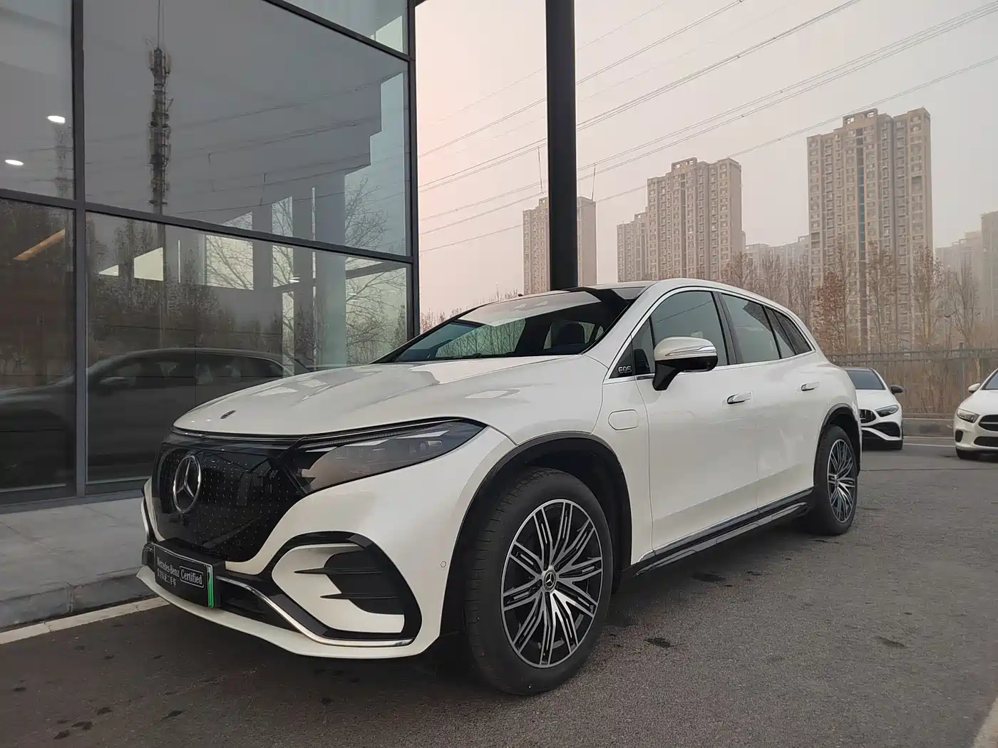 MERCEDES-BENZ EQS SUV