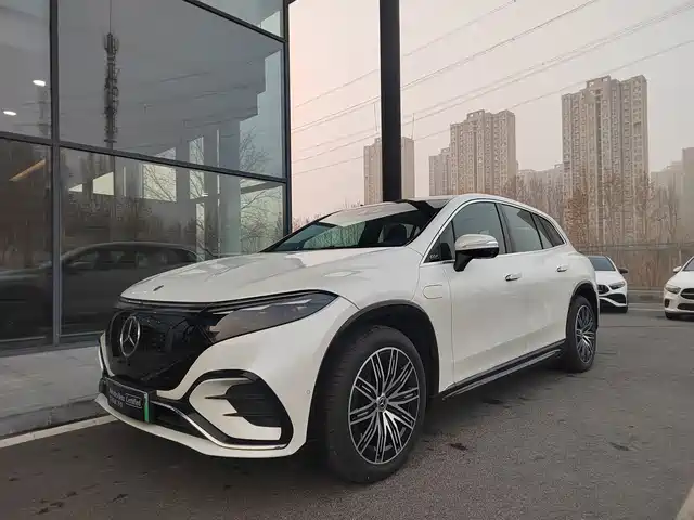 MERCEDES-BENZ EQS SUV