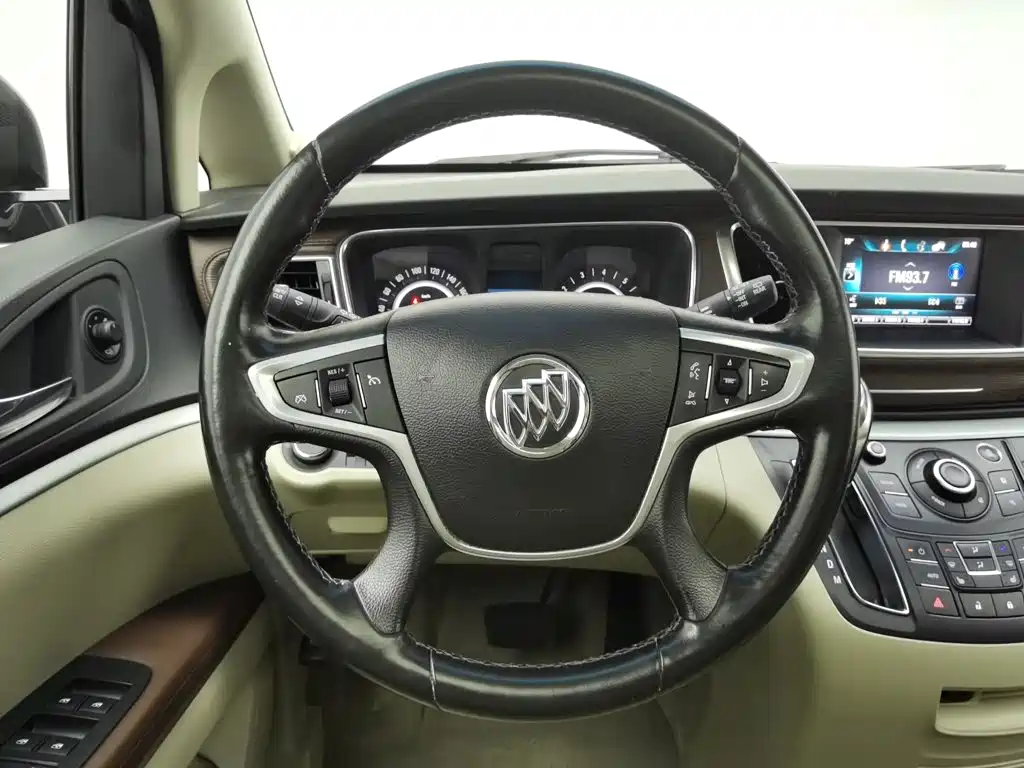 Фото 11 - Buick GL8