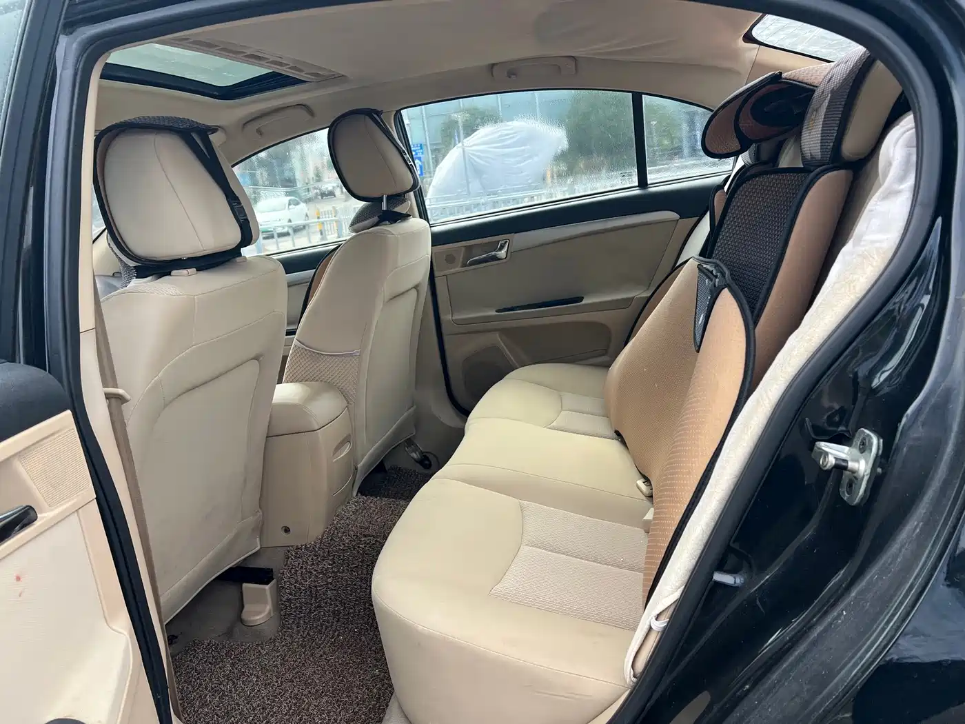 Roewe 350 2015 2015 Model 1.5L Manual Luxury Sunroof Edition