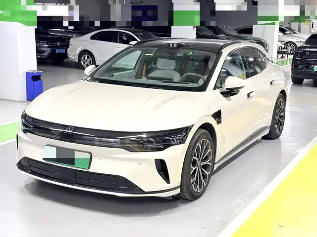 Zeekr 007GT Полный привод, система помощи водителю, 75kWh