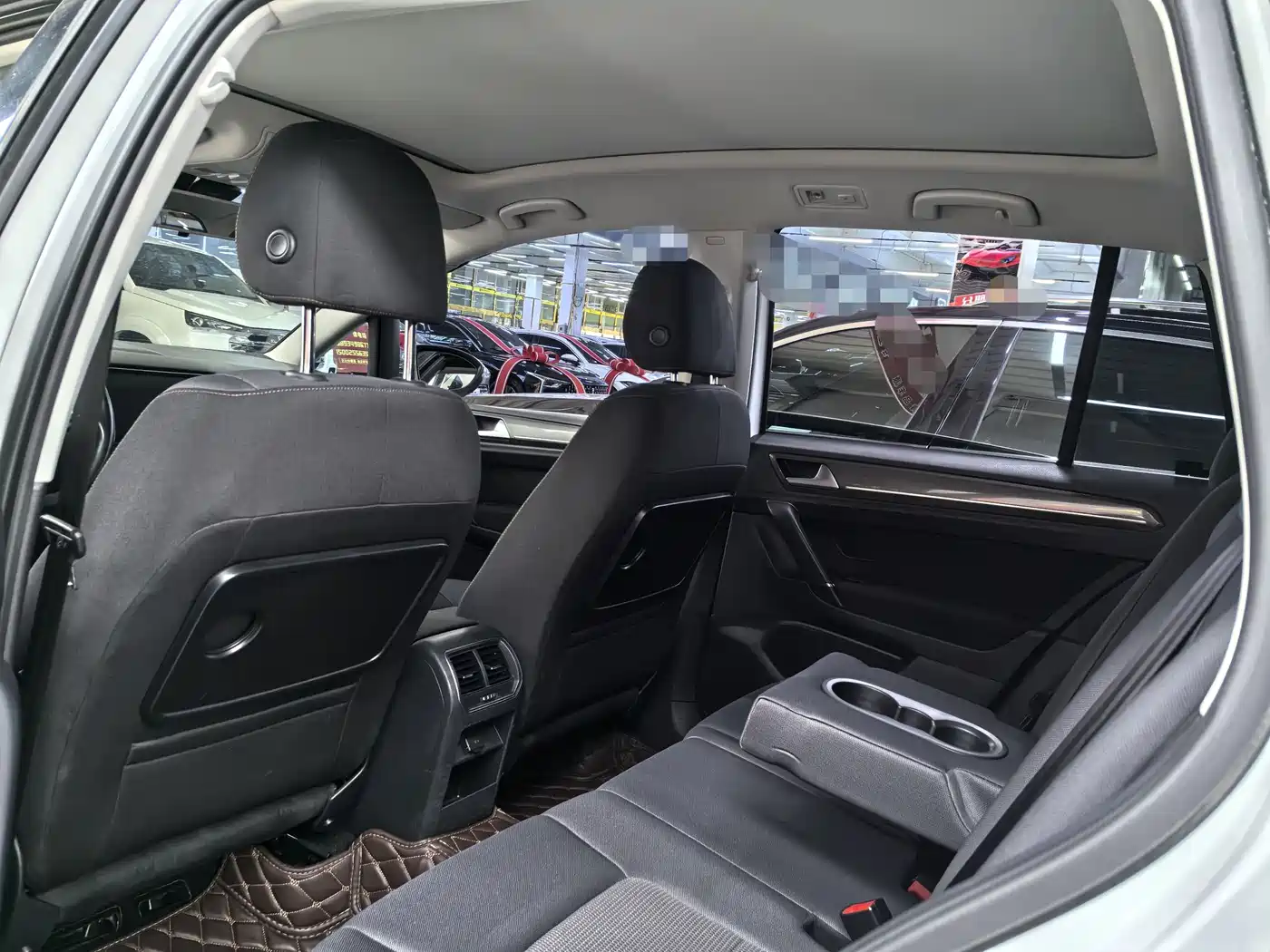 Volkswagen Golf Sportsvan 2016 230TSI Automatic Progressive фото 12