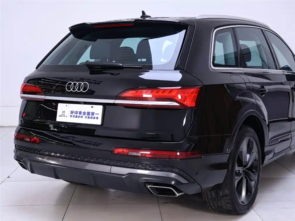 Audi Q7 2024 55 TFSI quattro S line Sport фото 8