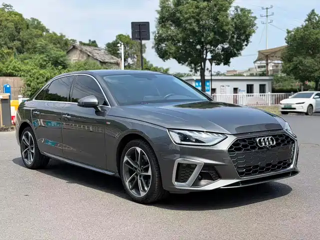 Audi A4L 2022 40 TFSI Fashion Dynamic — фото 3