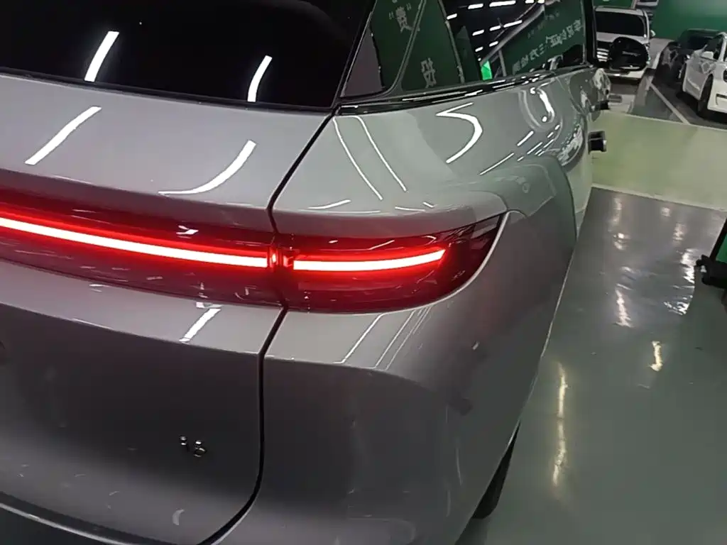 Li Auto i6 2026 2025 2WD Base Model