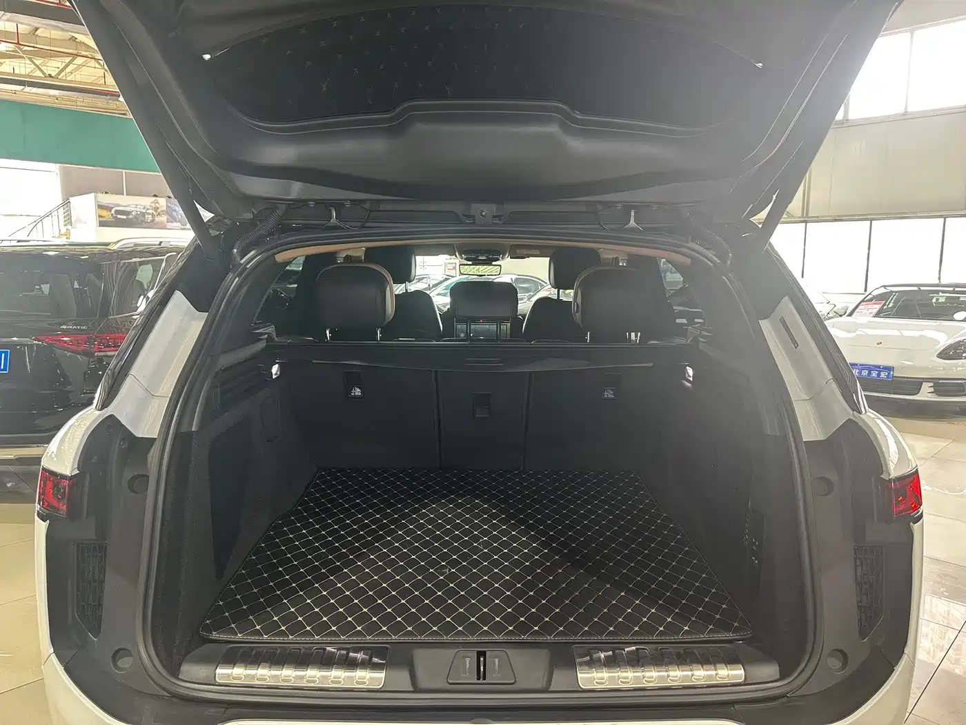 Land Rover Range Rover Sport 2024 400PS Dynamic SE фото 17
