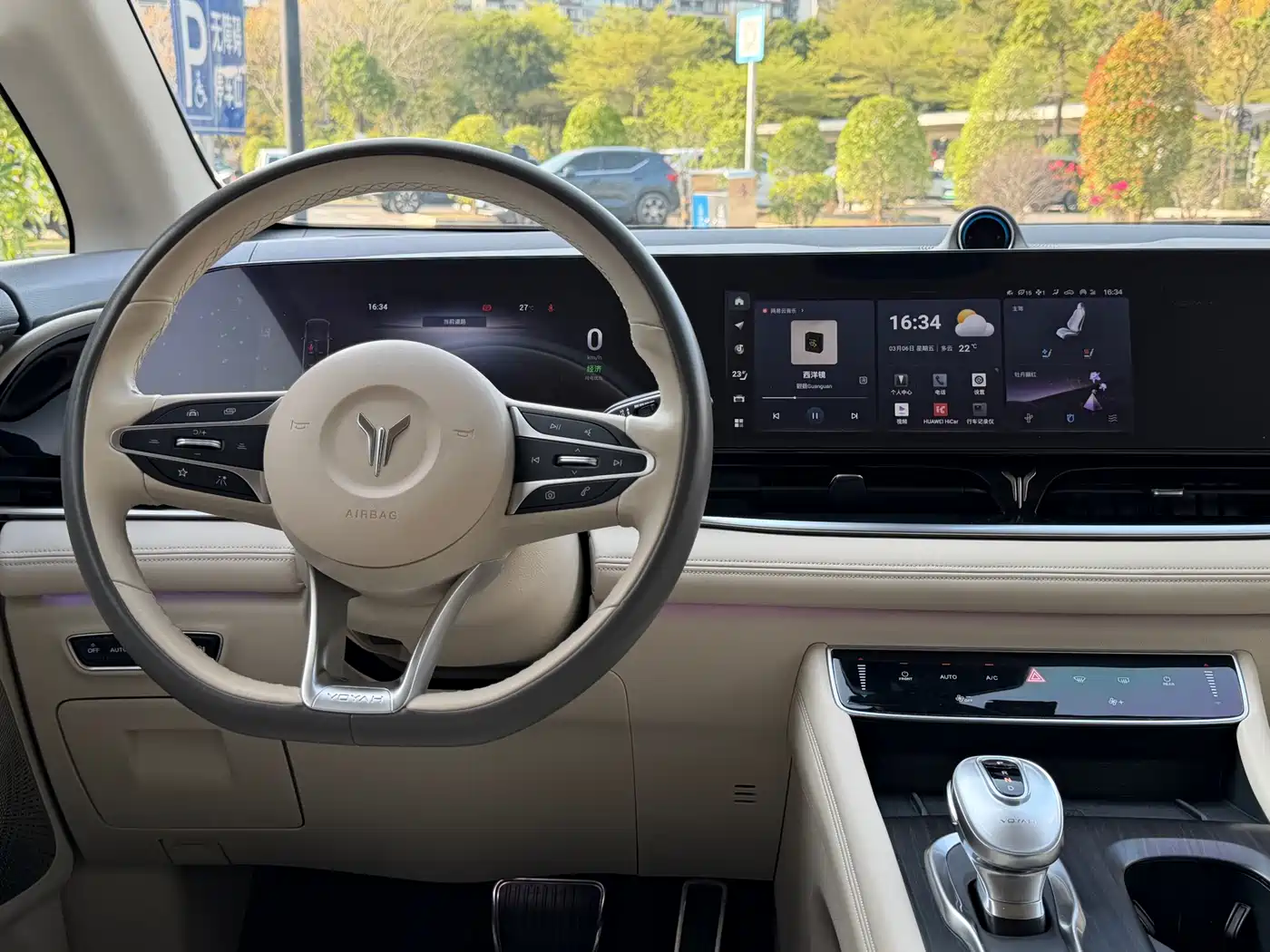Voyah Auto Voyah Dreamer 2022 Low-carbon Dream+Smart Package фото 6